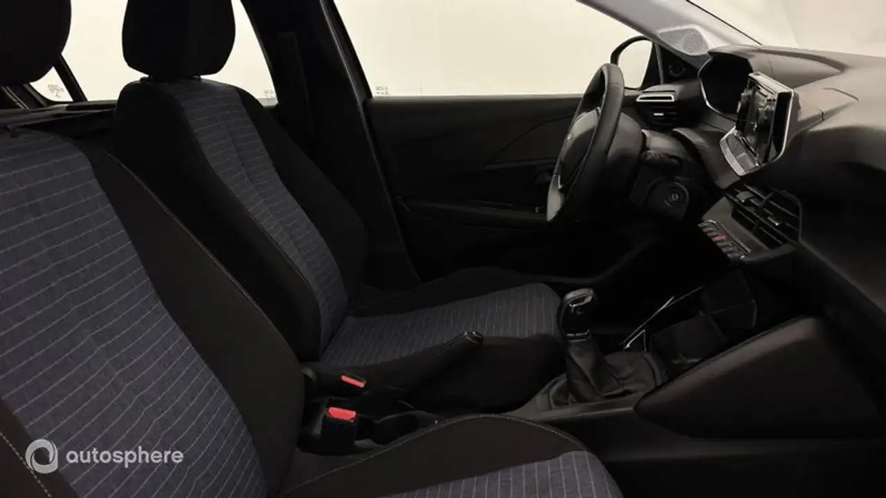 Peugeot 208 208 — photo 15