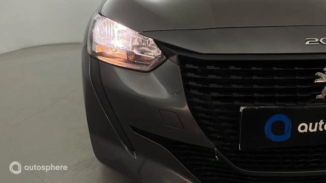 Peugeot 208 208 — photo 17