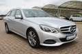Mercedes-Benz E 220 d T BlueEfficiency LED/Navi/Teilleder/AHK Silber - thumbnail 3