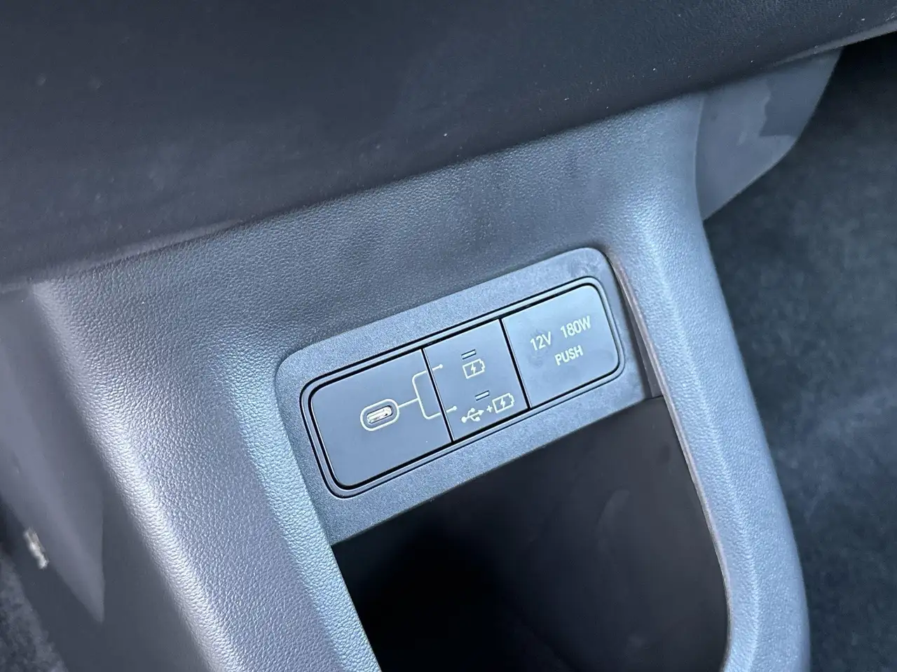 Hyundai IONIQ 5 снимка Hyundai IONIQ 5