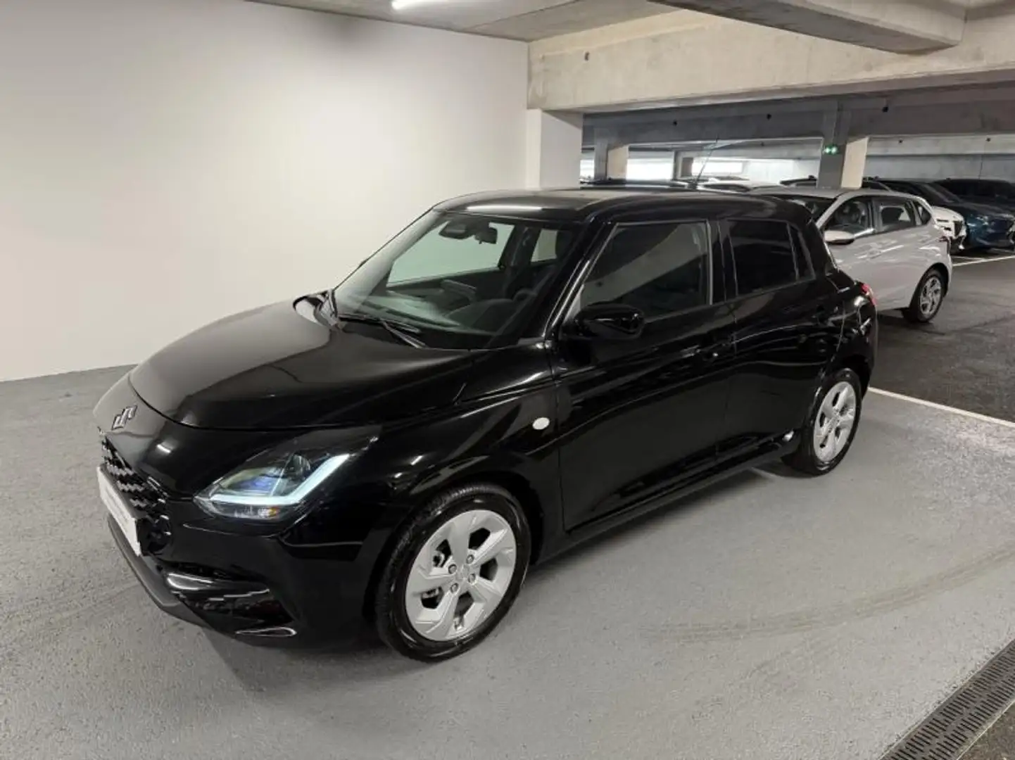 Suzuki Swift 1.2 Hybrid 83ch Privilège Auto Noir - 1