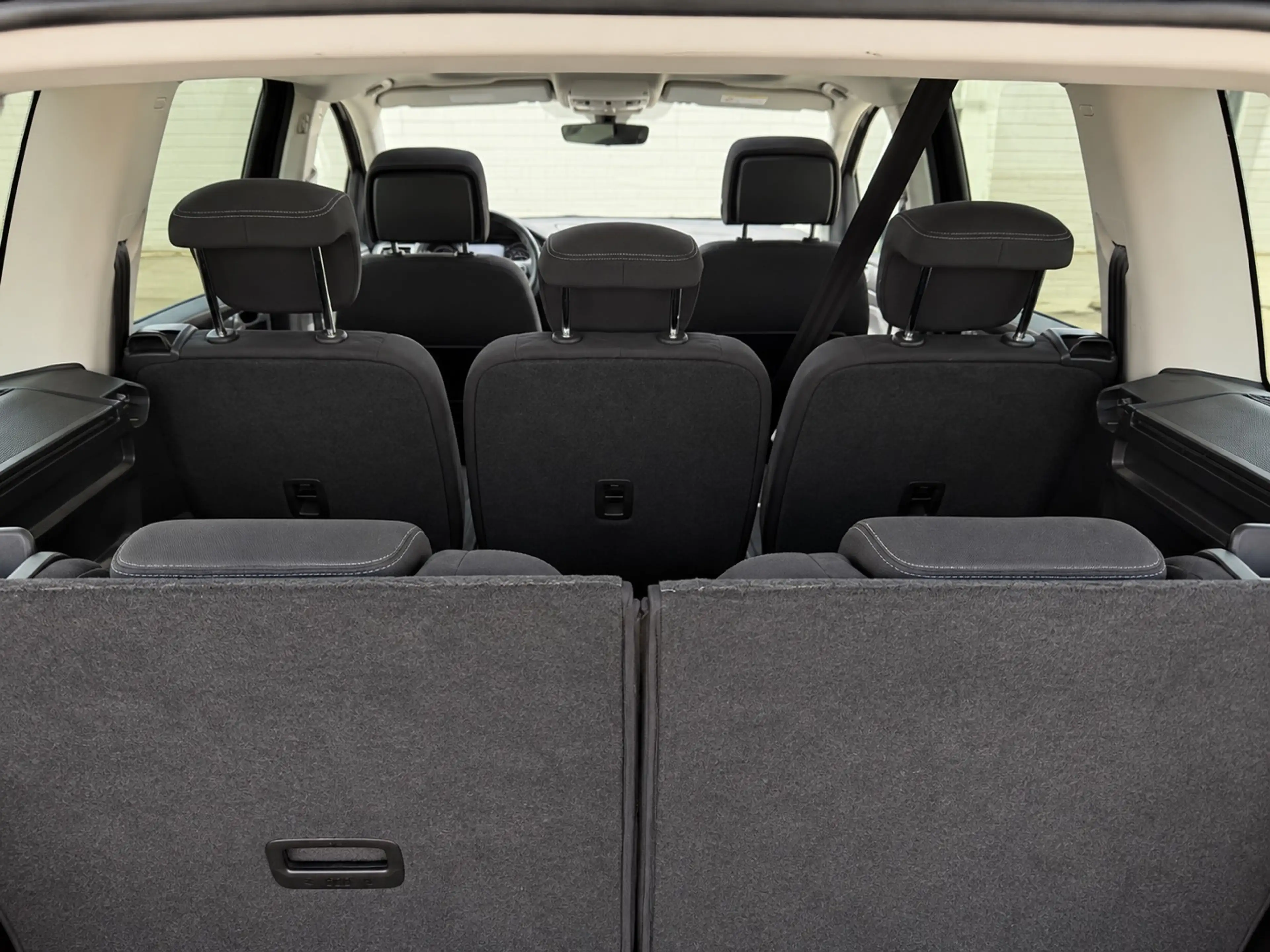 Volkswagen Sharan 2.0TDI SCR IQ Drive DSG — photo 12