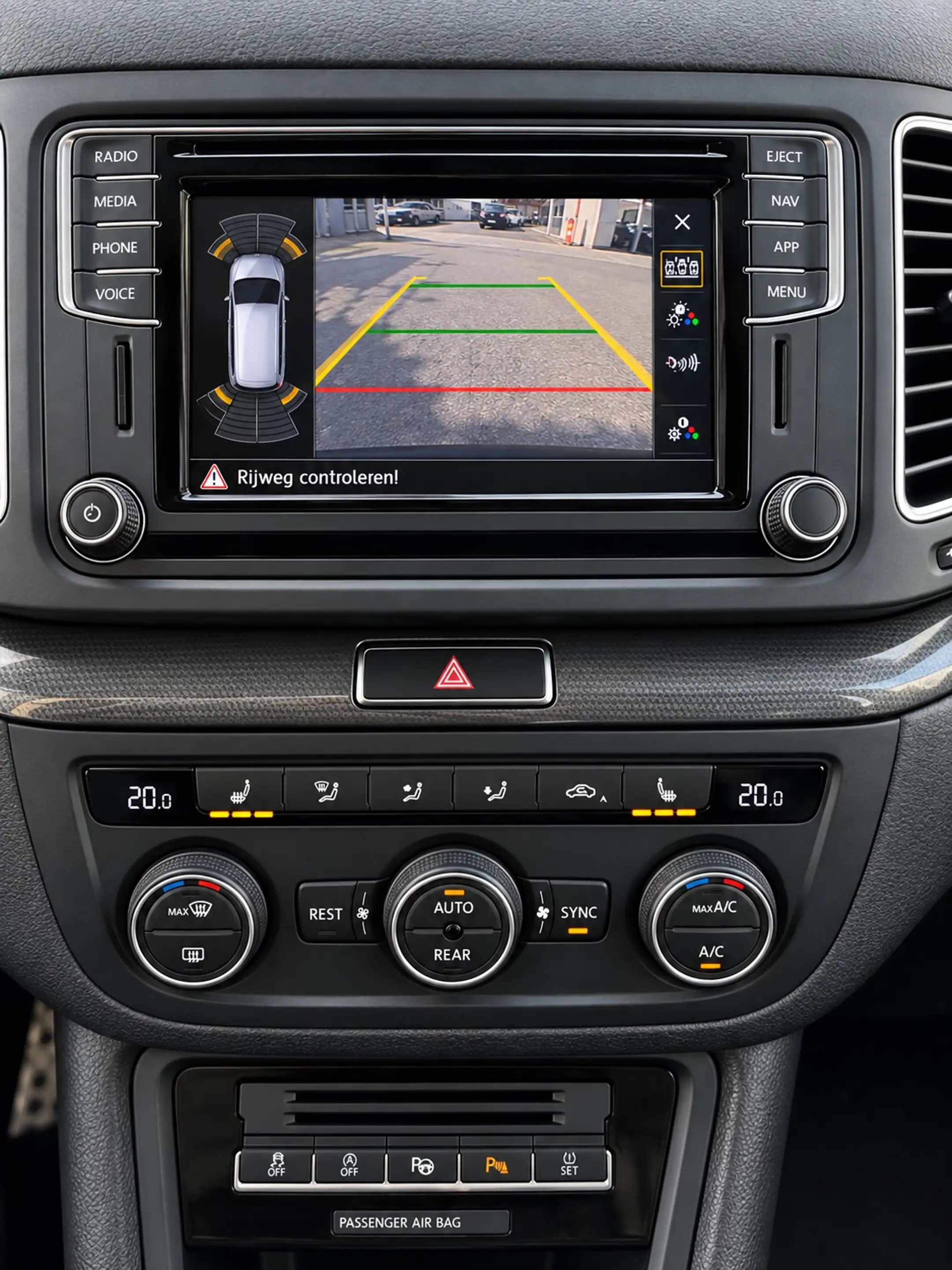 Volkswagen Sharan 2.0TDI SCR IQ Drive DSG — photo 14