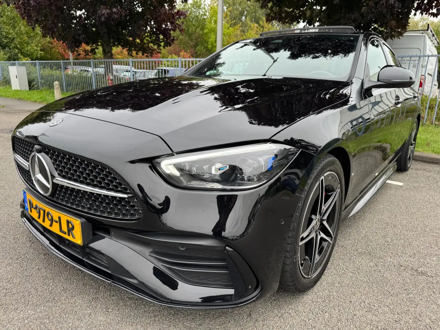 Mercedes-Benz C 200 Launch Edition AMG Line Panorama 360 Camera Noir - 2