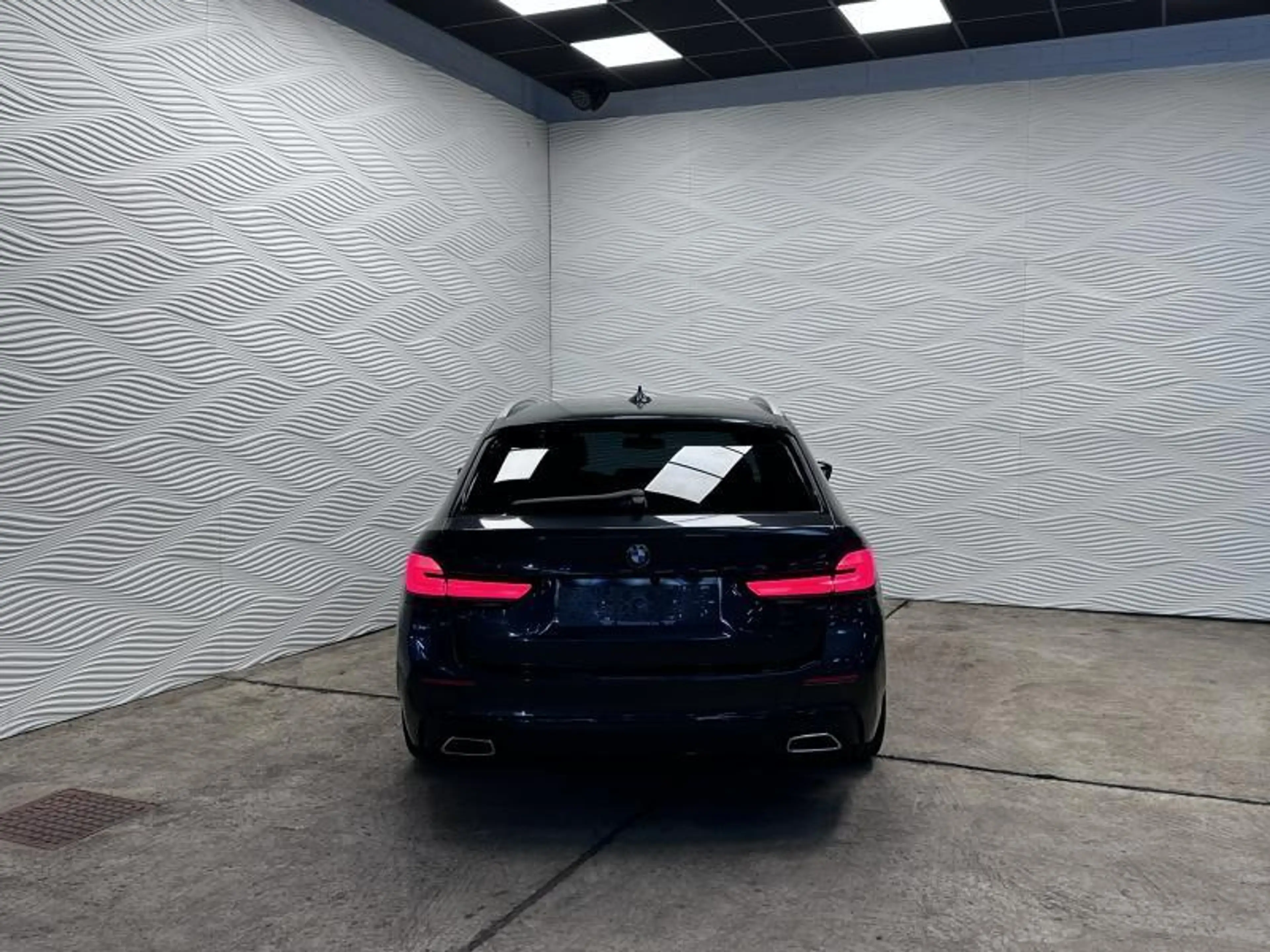BMW 518 d*AUT*CARPLAY*LEDER*TOURING* — photo 8