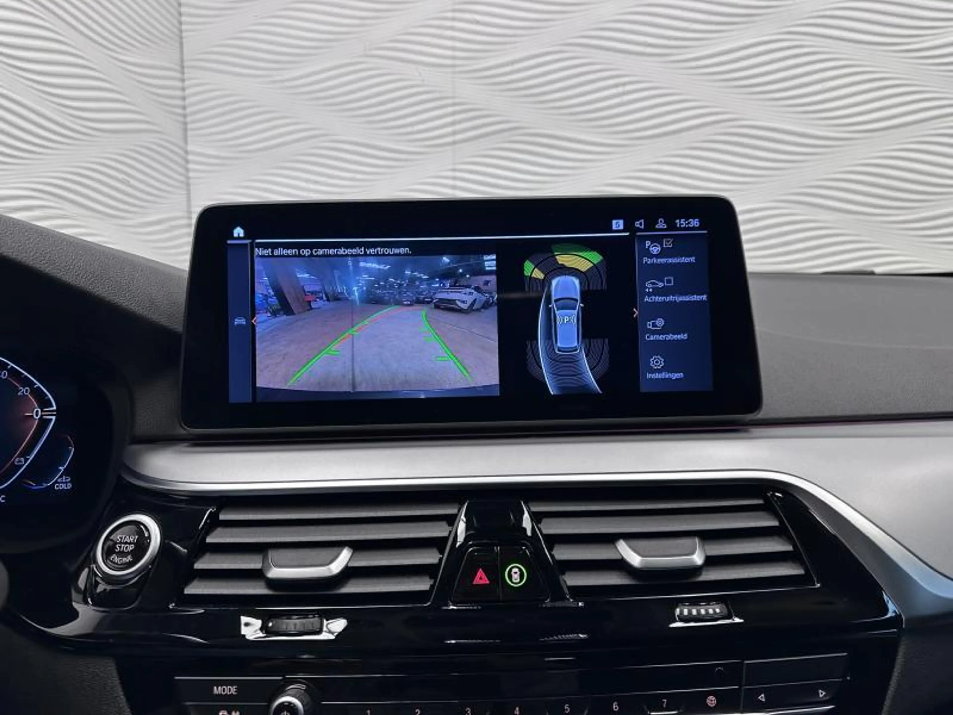 BMW 518 d*AUT*CARPLAY*LEDER*TOURING* — photo 28