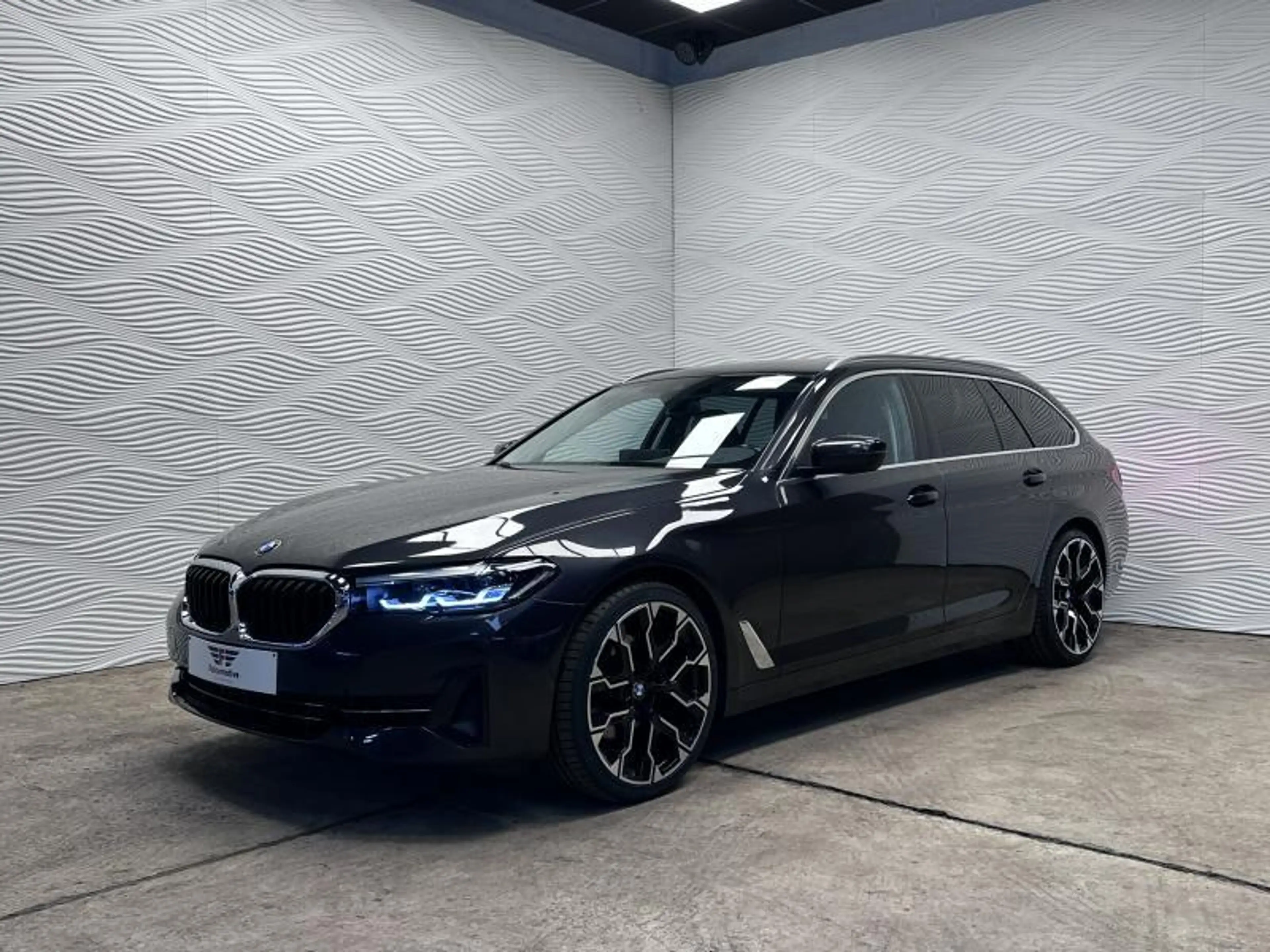 BMW 518 d*AUT*CARPLAY*LEDER*TOURING*
