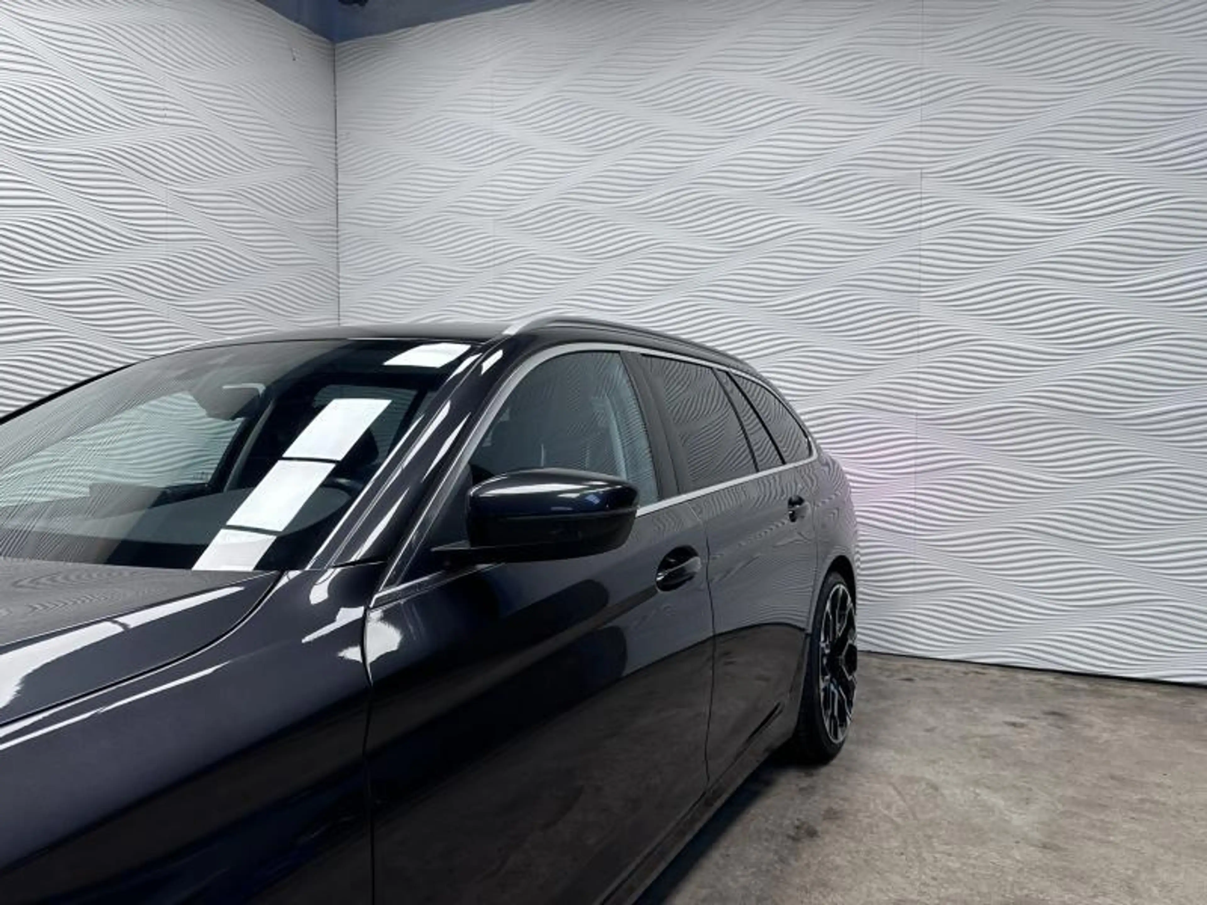 BMW 518 d*AUT*CARPLAY*LEDER*TOURING* — photo 7
