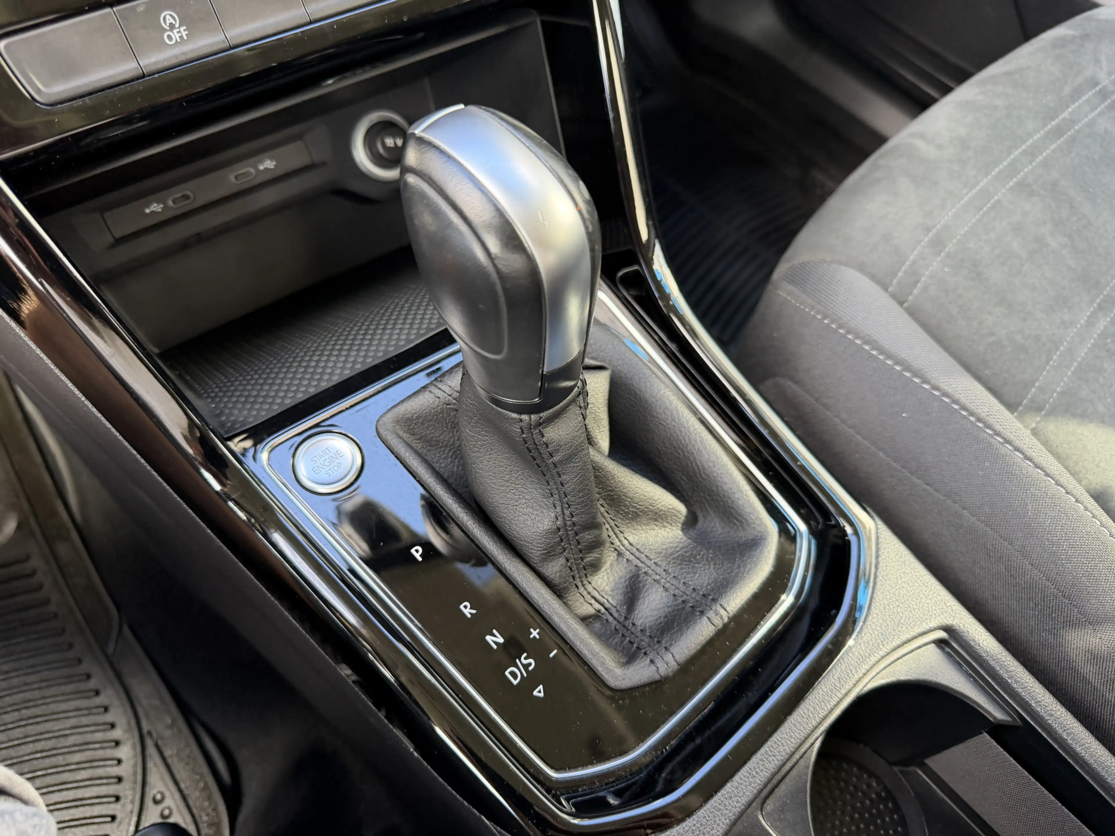Volkswagen Touran 1.5 TSI Highline 7p App Carplay — photo 22