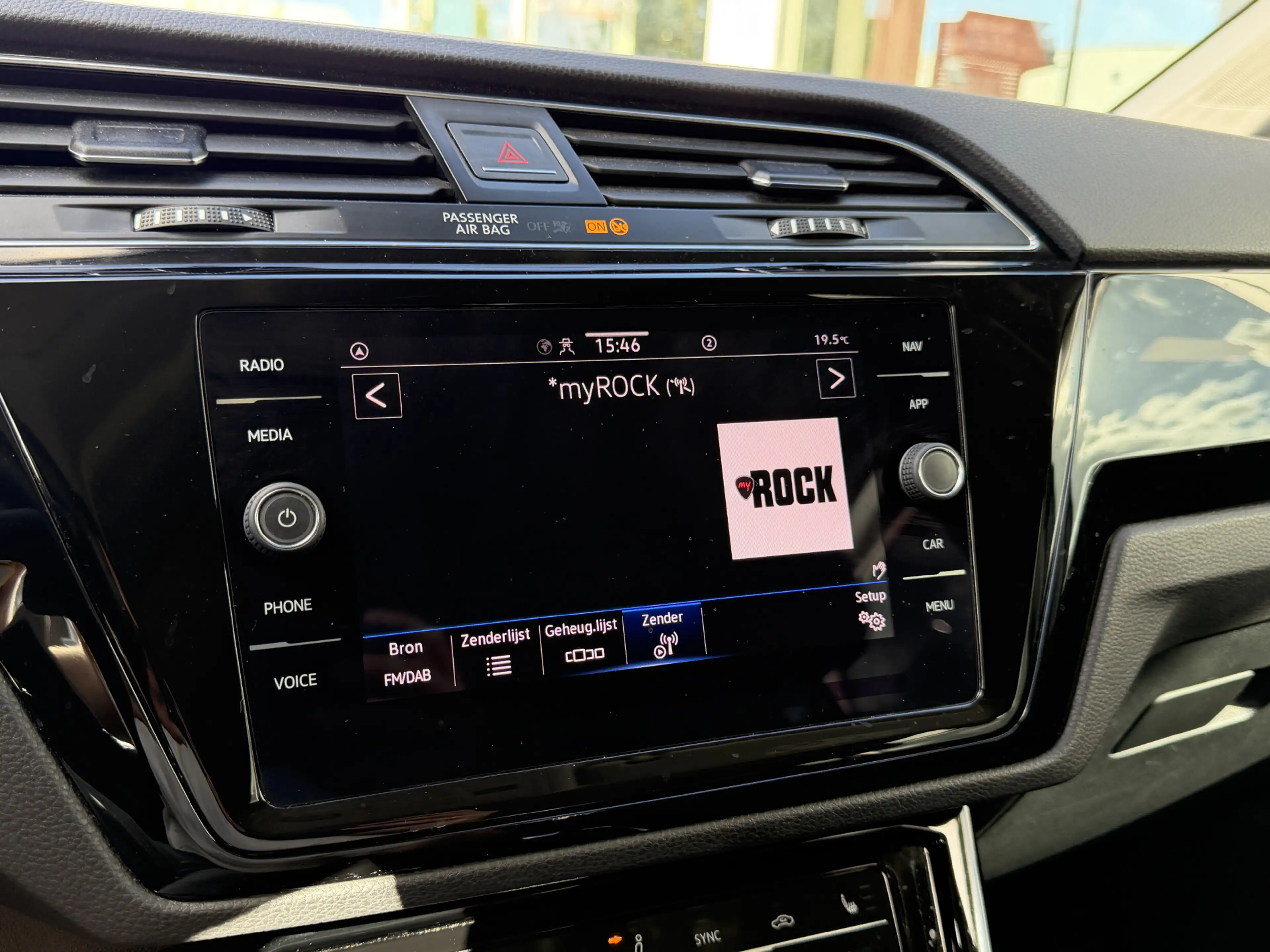 Volkswagen Touran 1.5 TSI Highline 7p App Carplay — photo 24