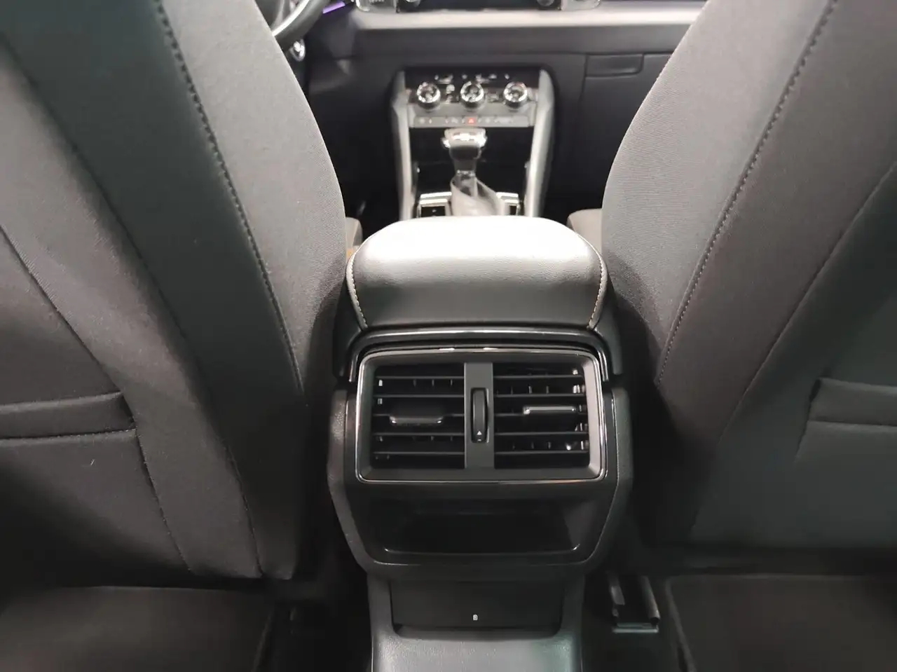 Skoda Karoq 4x4 SCOUT TDI DSG, миниатюра 10
