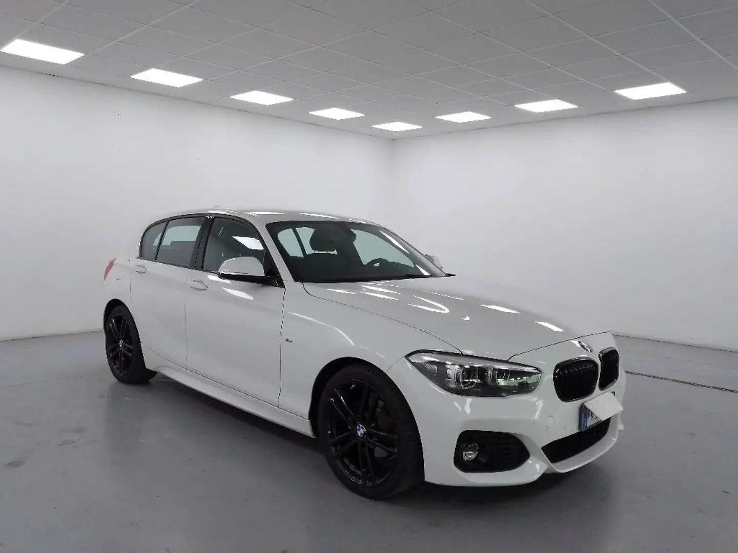 BMW 116 116d Sport 5p my18 Wit - 1