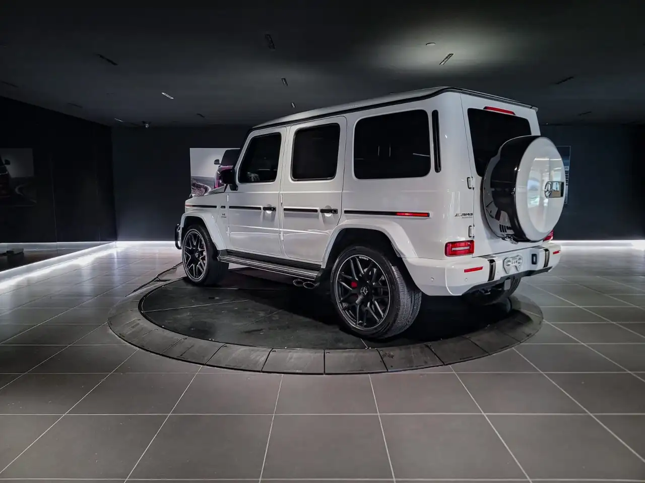 Mercedes-Benz G-Class снимка Mercedes-Benz G-Class