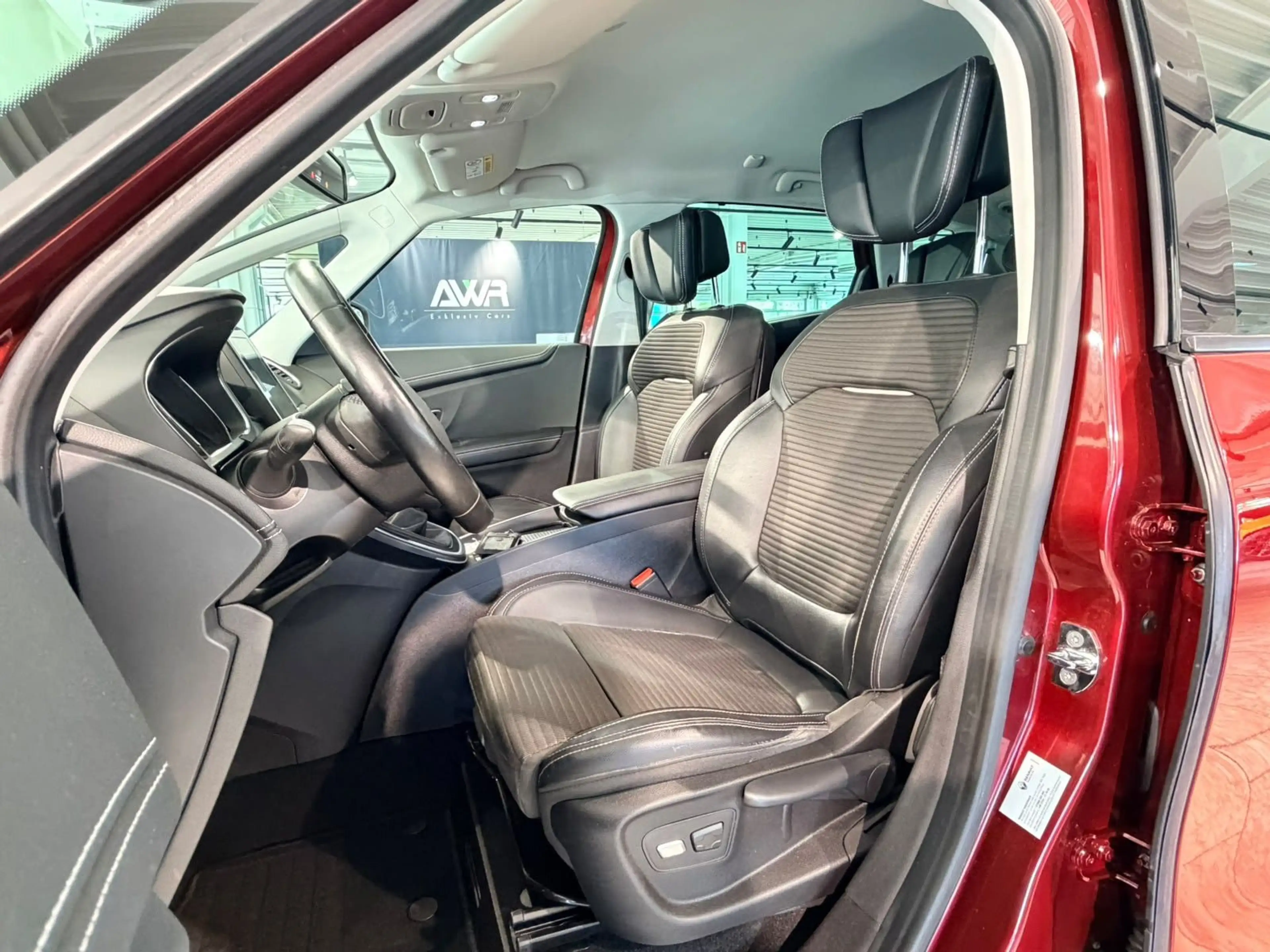 Renault Scenic BOSE Edition PANO*AHK*20"ALU*NAVI*KAMERA — photo 9