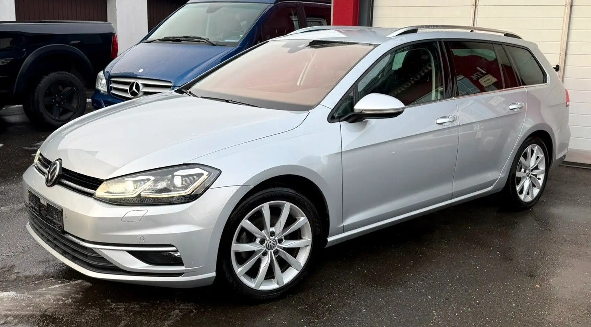 Volkswagen Golf VII Variant Highline Acc/DSG/Led/Navi Silber - 1