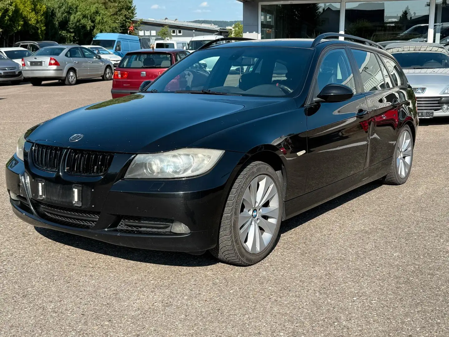 BMW 320 d Touring-110KW-Xenon-NaviProf-Teilleder-AHK Schwarz - 1