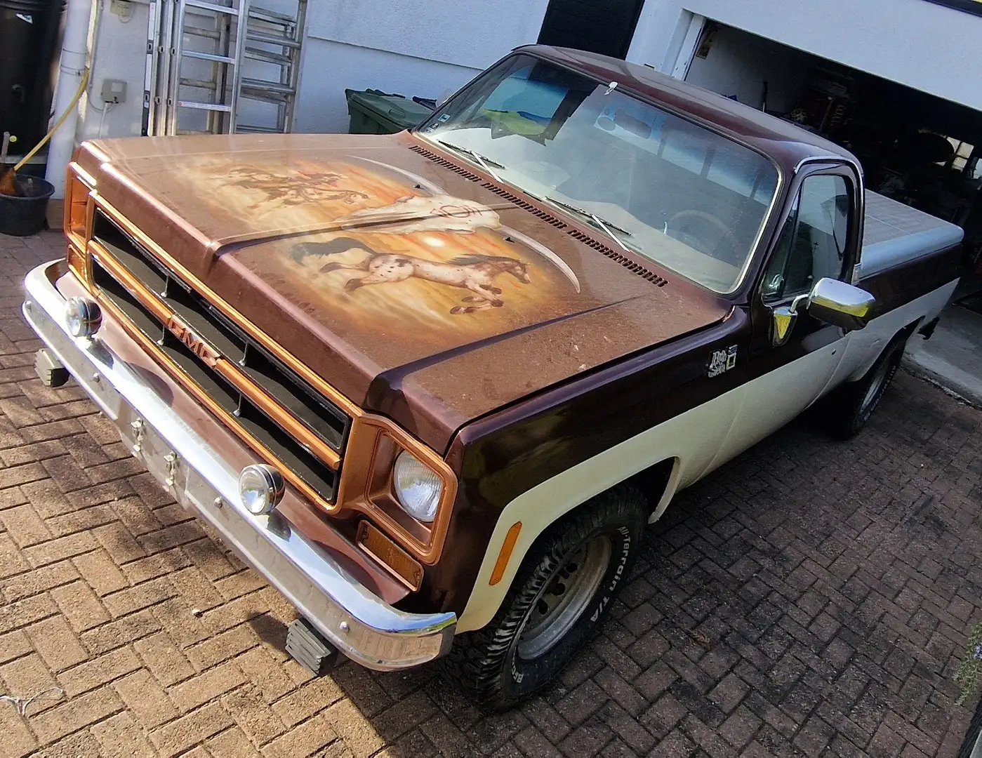 GMC Sierra C2500 High Sierra | US-Car Pickup | Oldtimer 1975 Braun - 1