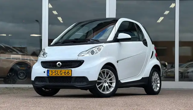 2013 Smart Fortwo in White for sale