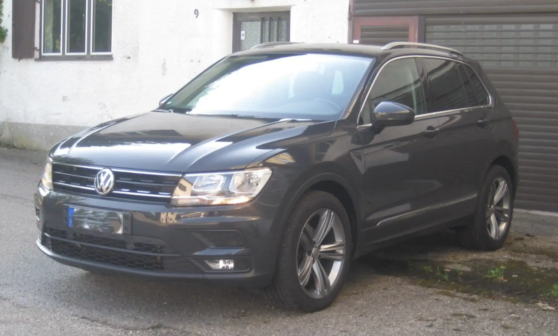 Volkswagen Tiguan 2.0 TDI SCR DSG Join Grau - 2