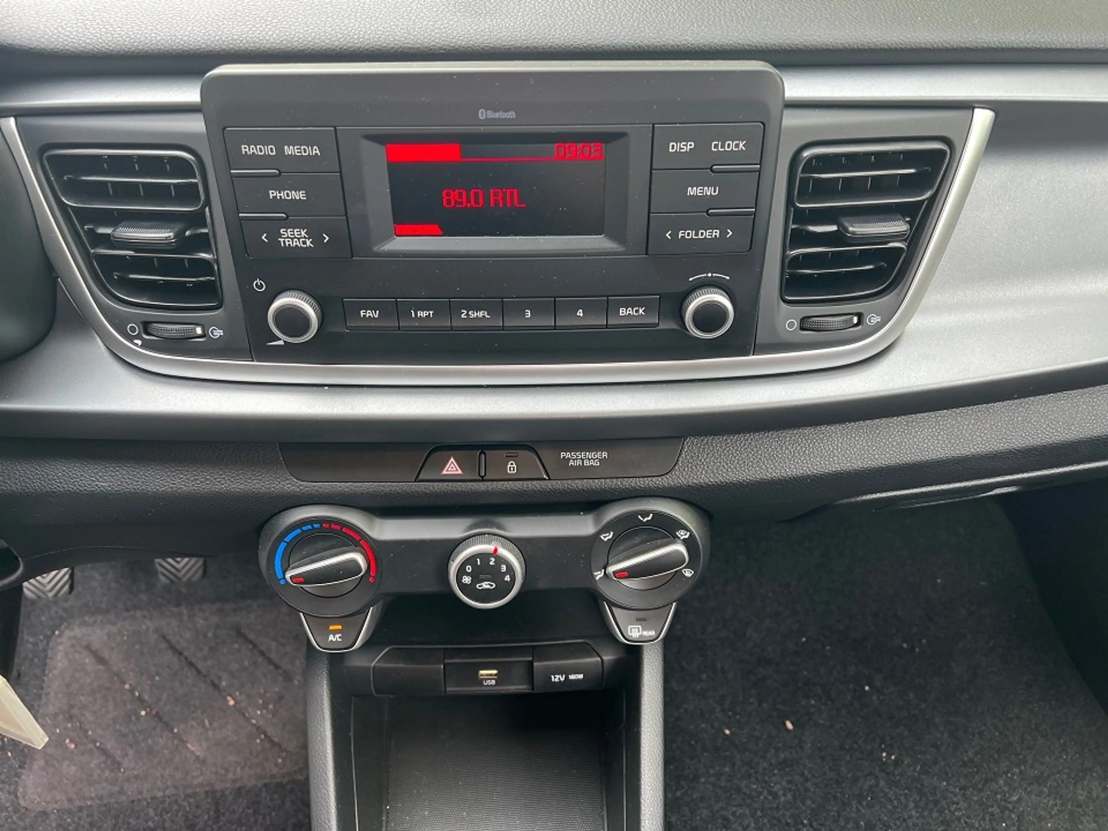 Kia Rio RIO 1.2 Comfort — photo 8