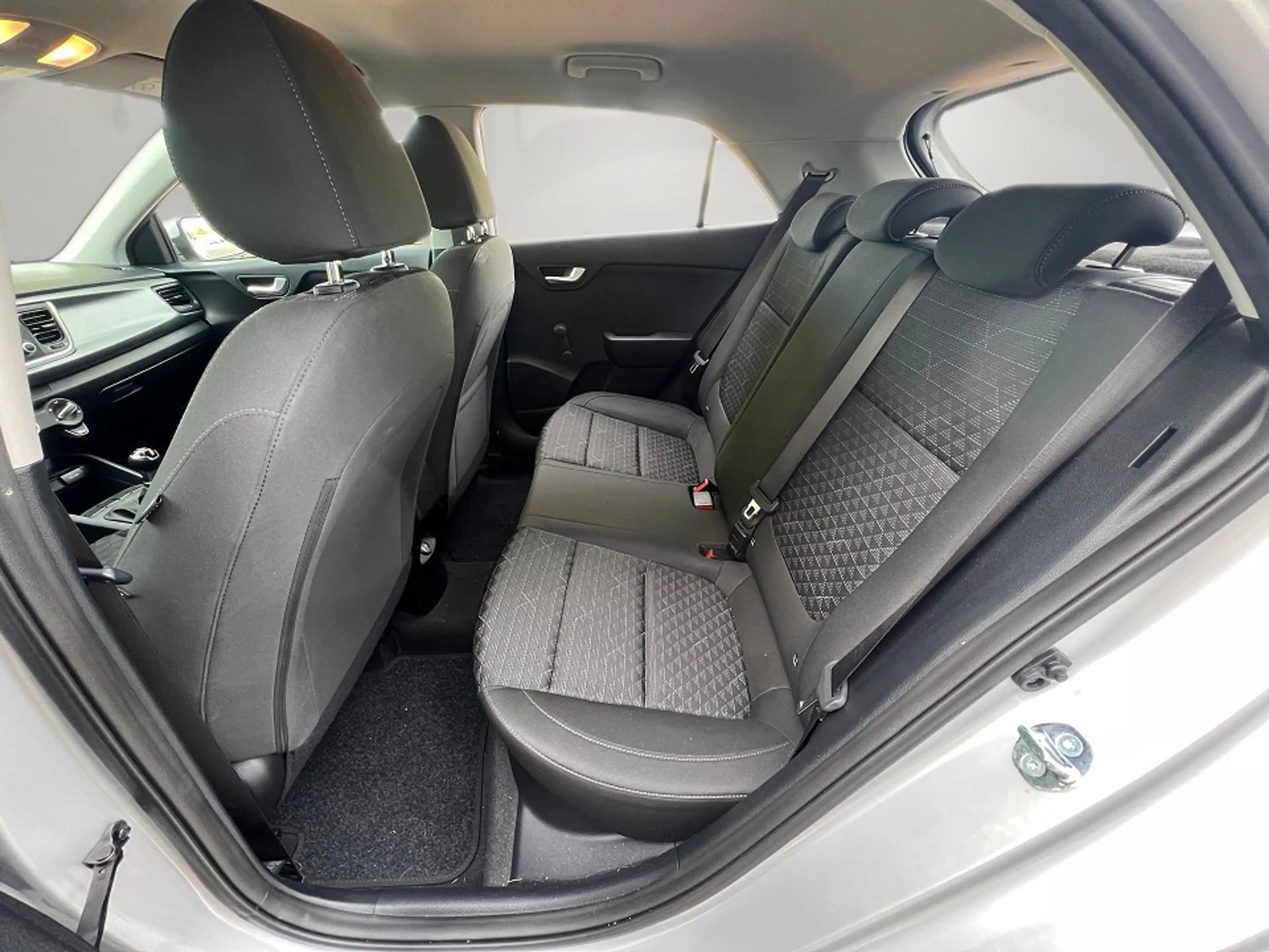 Kia Rio RIO 1.2 Comfort — photo 9
