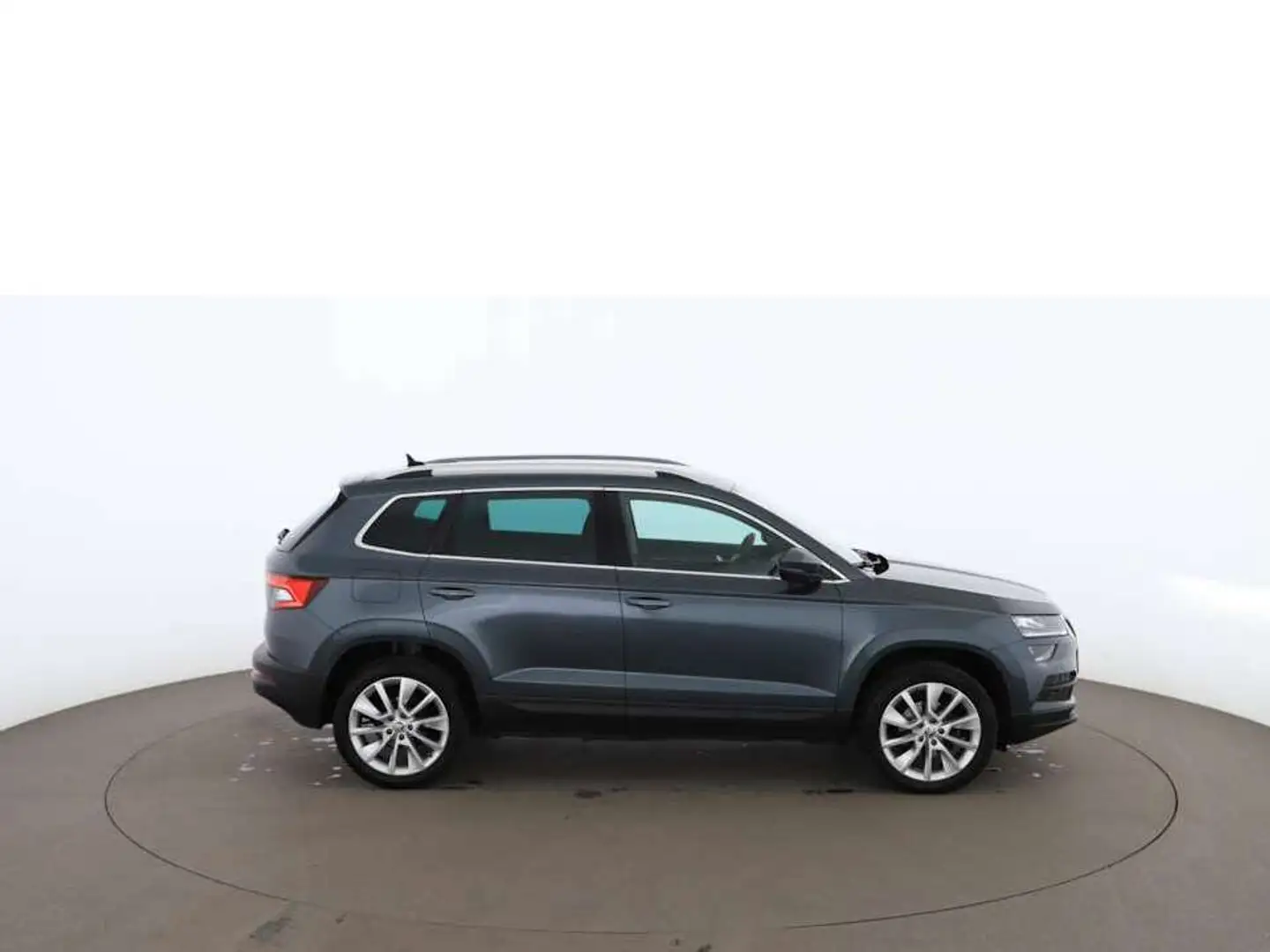 Skoda Karoq 1.6 TDI Style LED RADAR SITZHZG R-CAM Grey - 2