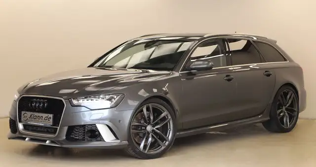 Audi RS6 Avant view 3
