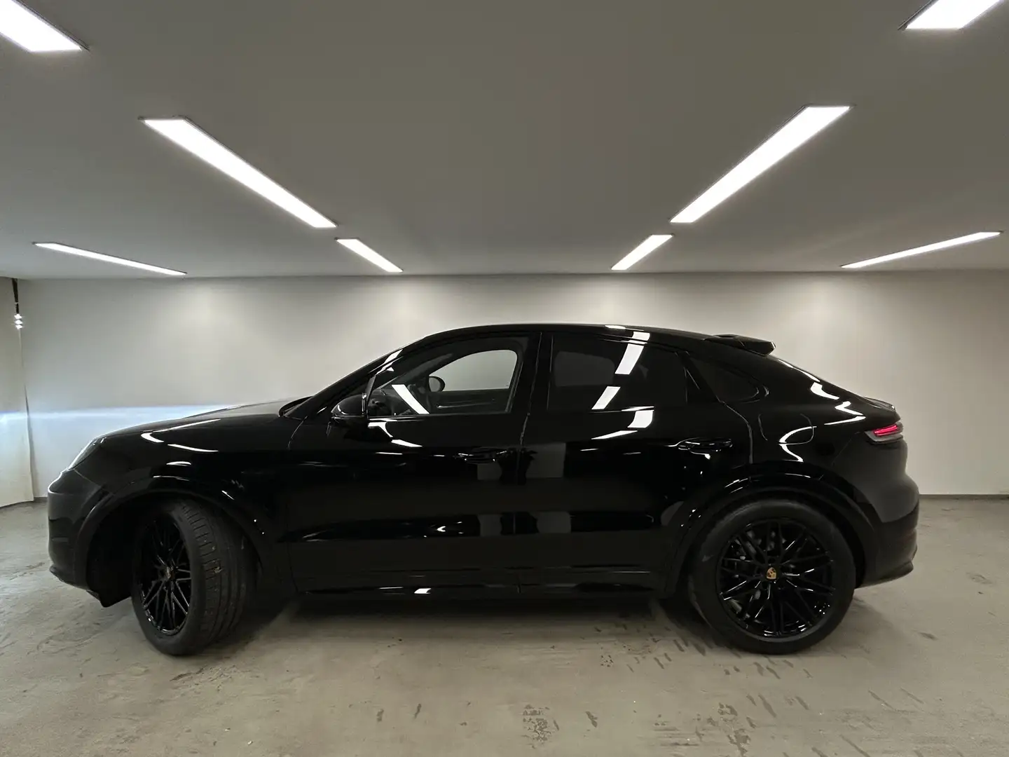 Porsche Cayenne E-Hybrid Coupé ACC BOSE Matrix Carbon PDCC 360° Schwarz - 2