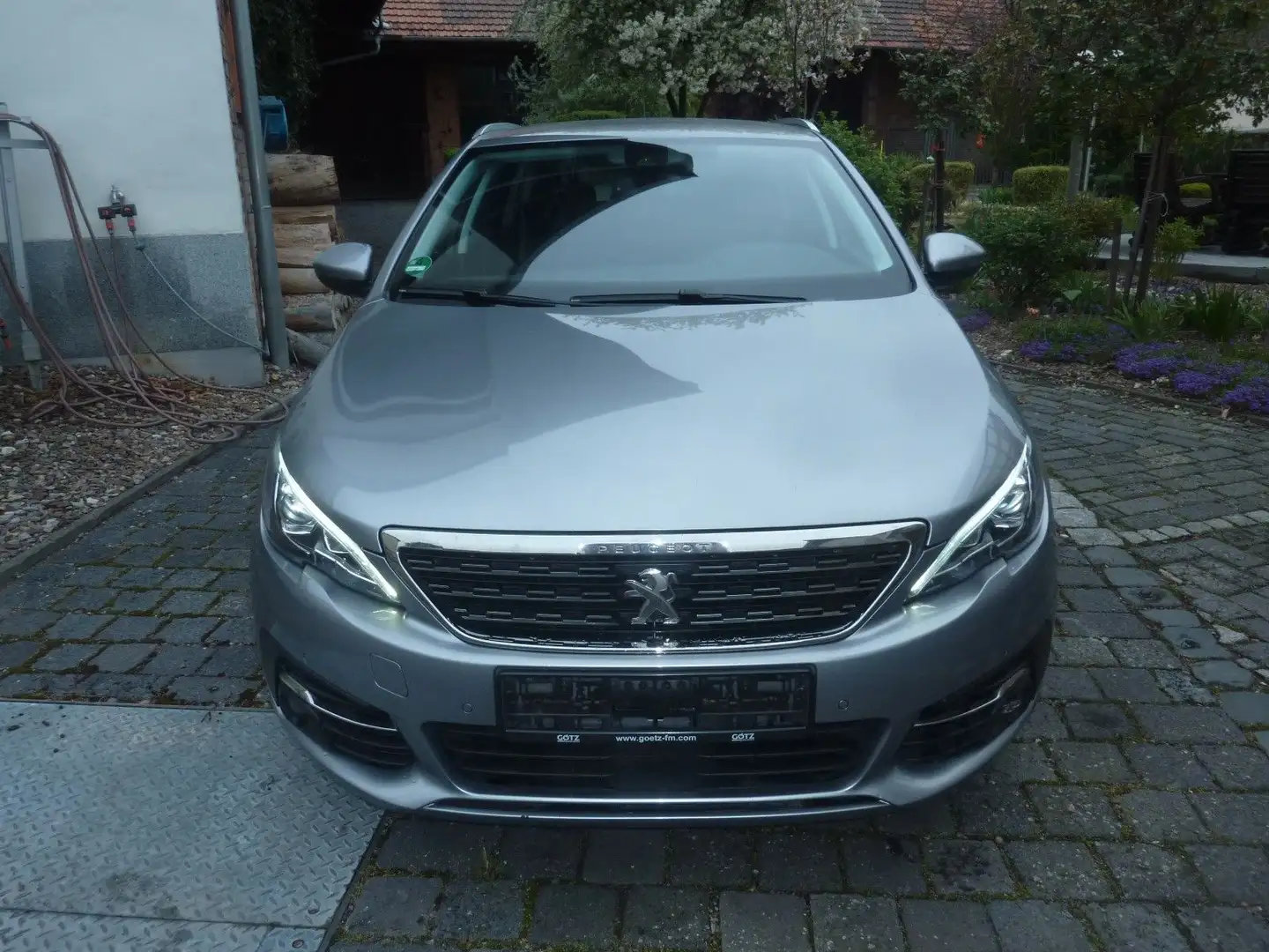 Peugeot 308 SW Allure Pack  AUTOMATIK  NAVI  KAMERA Grau - 2