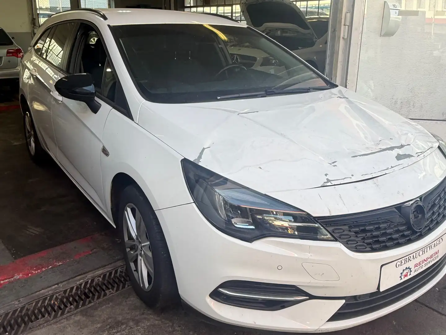 Opel Astra 1.2 Turbo Start/Stop Sports Tourer Design Weiß - 2
