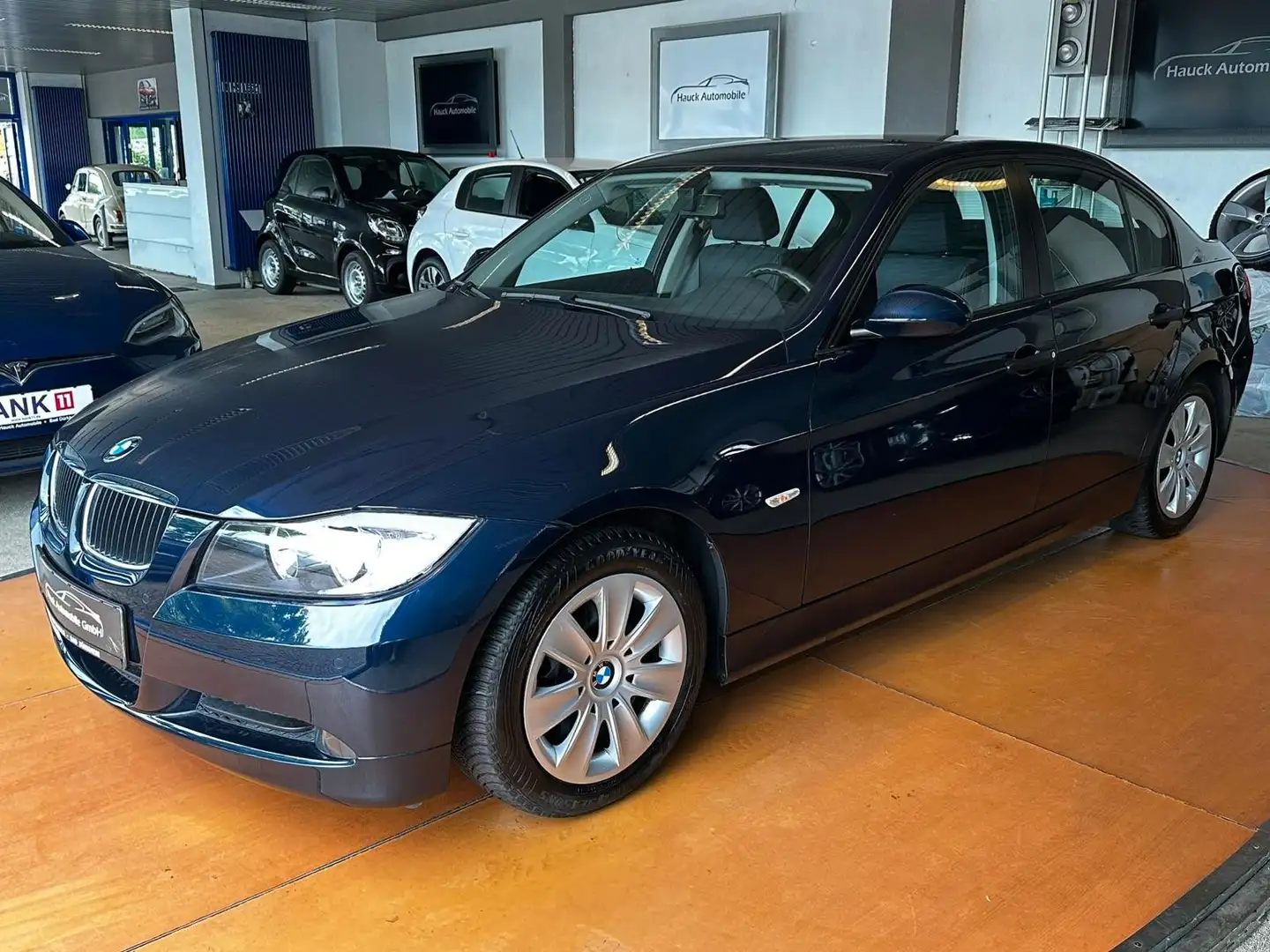 BMW 320 i 1.HAND/TEILLEDER/PDC/ROLLO/KLIMA/8-FACH Bleu - 1