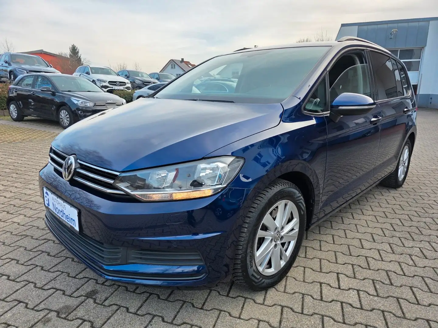 Volkswagen Touran 2.0 TDI DSG/ Klima/ Navi/ Alu/ EURO 6 Bleu - 1