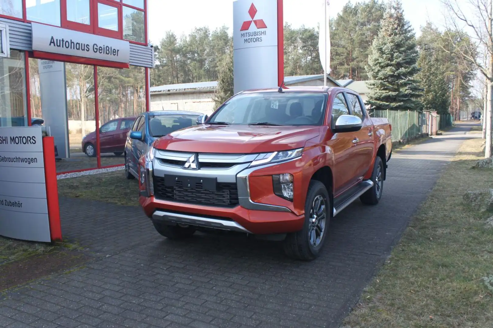 Mitsubishi L200 Doppelkabine Select 2.2 DI-D 4WD AT AHK WR Orange - 1