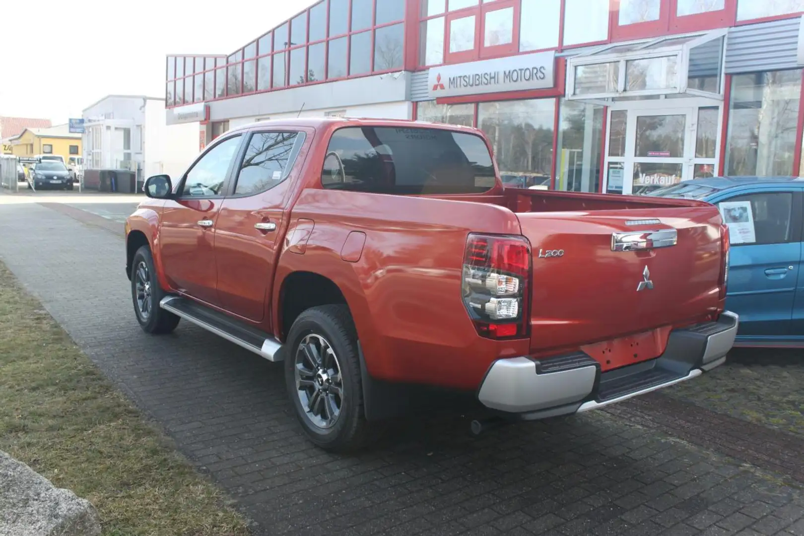 Mitsubishi L200 Doppelkabine Select 2.2 DI-D 4WD AT AHK WR Orange - 2