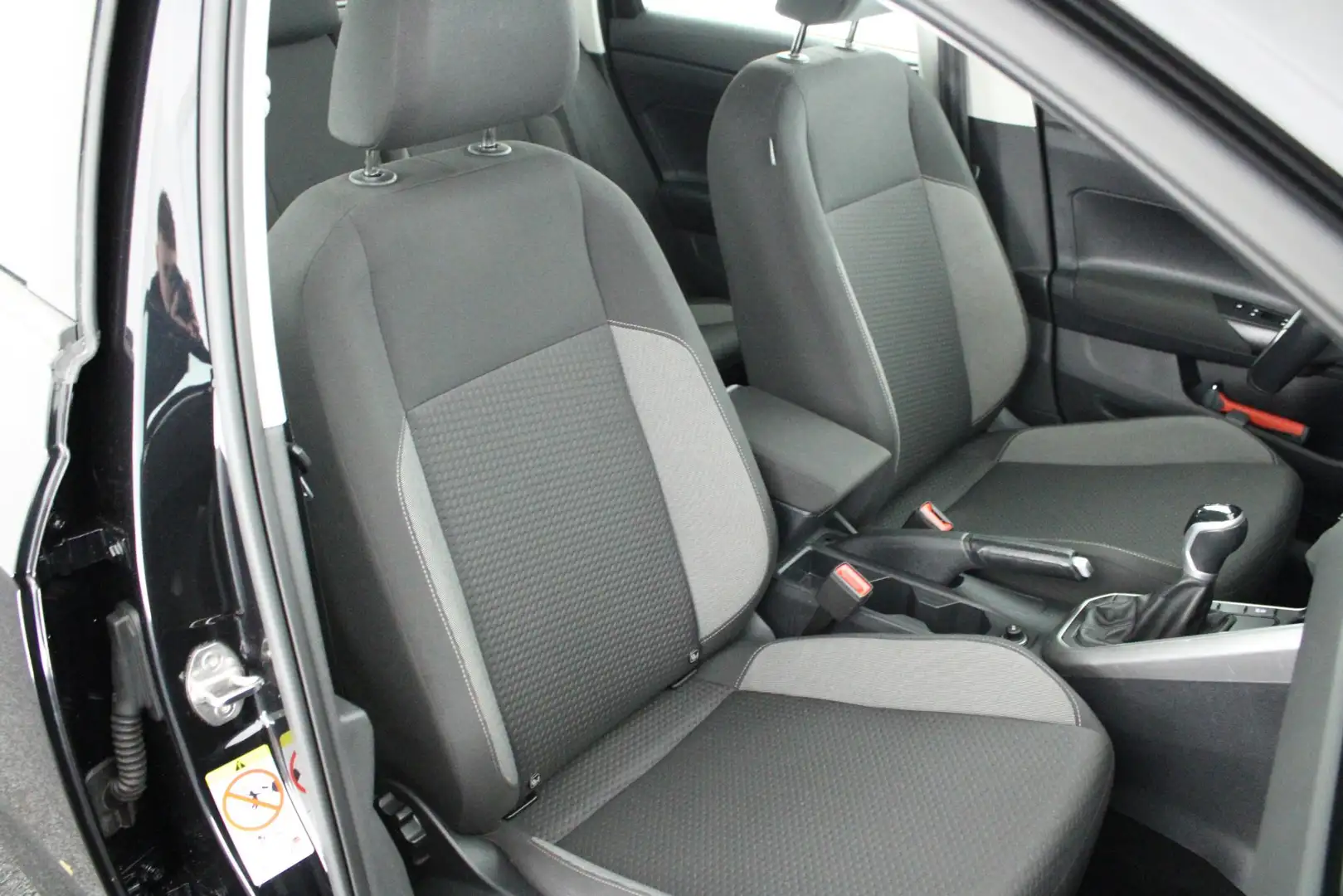 Volkswagen Polo 1.0 TSI 95pk Life ACC Virtual Cockpit DAB Schwarz - 2