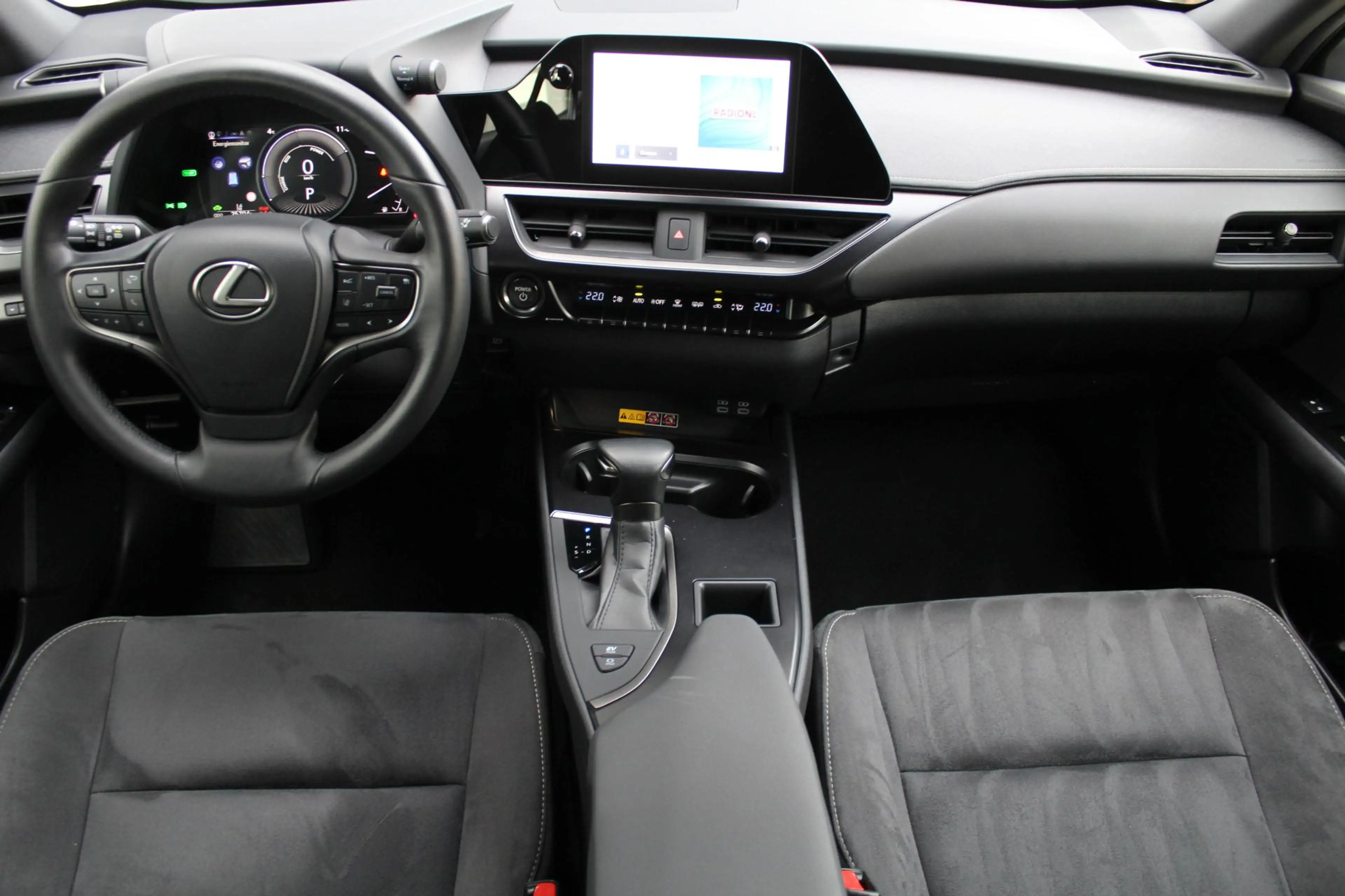 Lexus UX 250h | Achteruitrijcamera | Keyless entry/start | Clima — photo 2