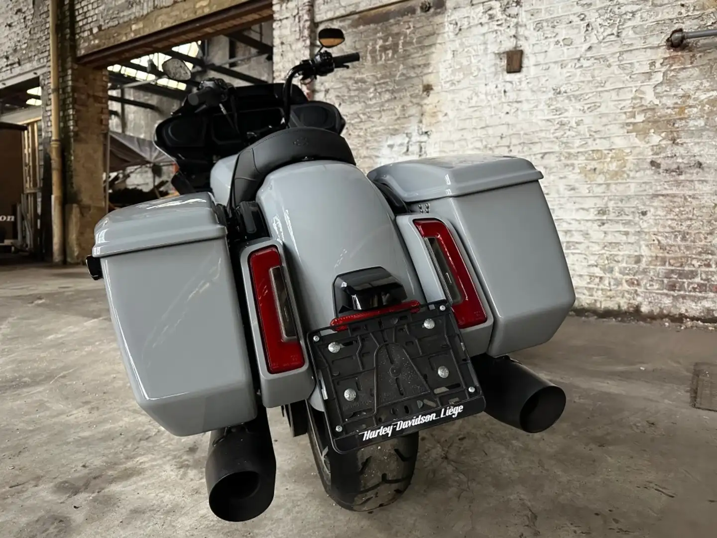 Harley-Davidson Road Glide 117 TOURING Grijs - 2