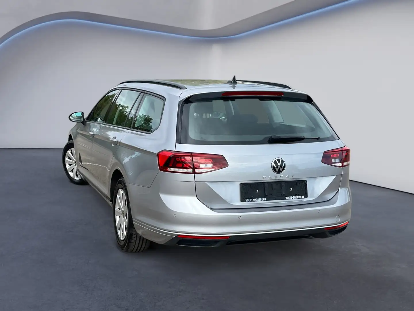 Volkswagen Passat Variant 2.0TDI DSG AHK+LED+Navi Argento - 2