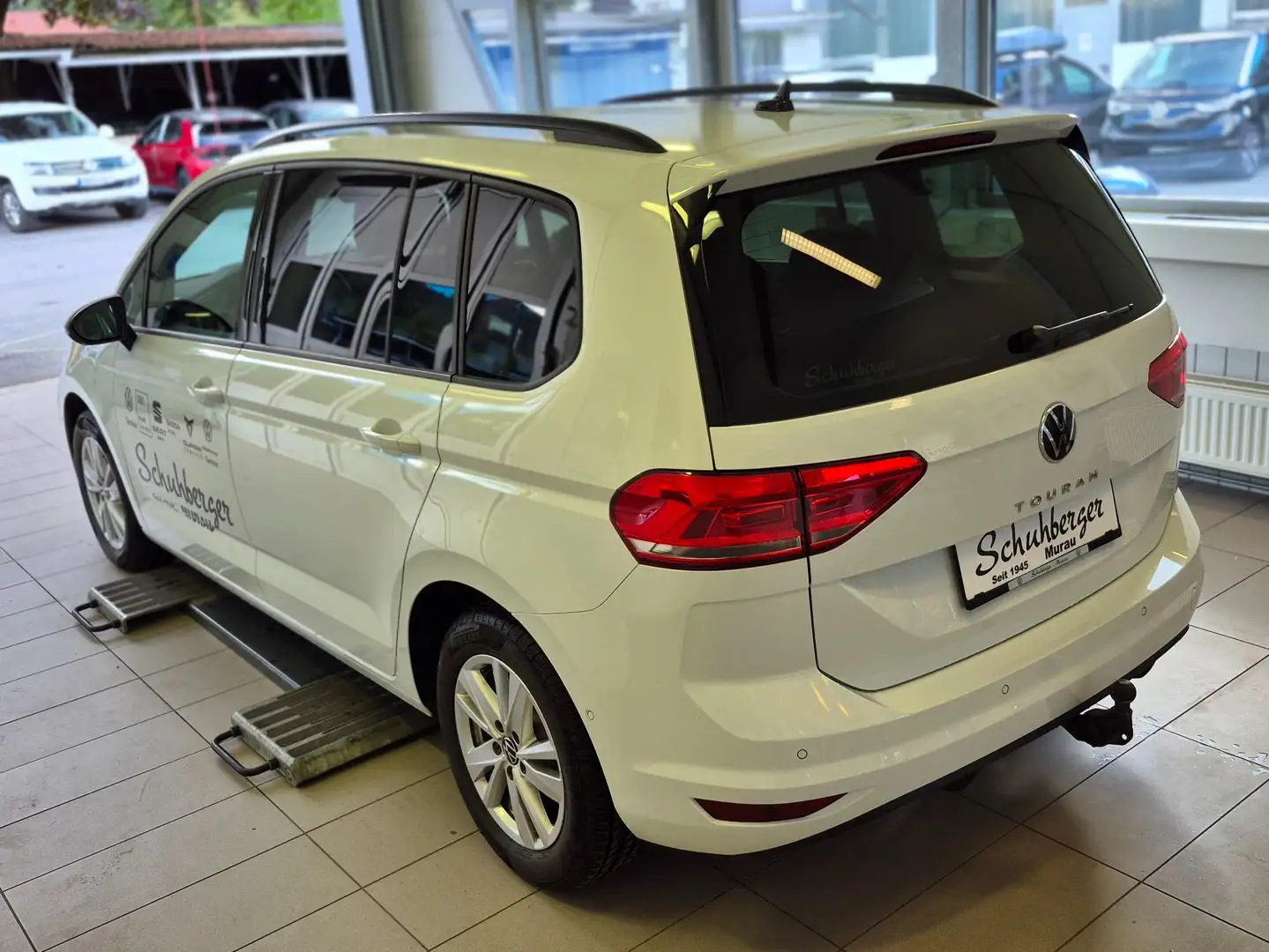 Volkswagen Touran Life TSI Weiß - 2