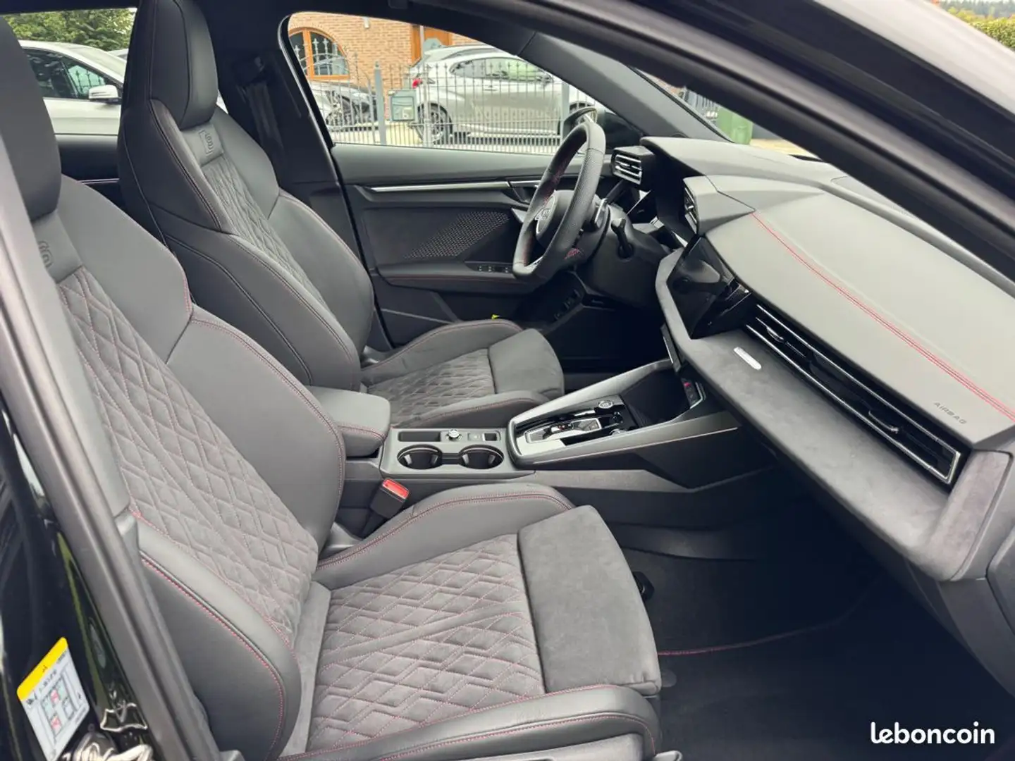 Audi A3 45tfsi e 272 10 kms garantie 5 ans pano sonos matrix affichage tête haute alcantara hayon siège électrique Noir - 2
