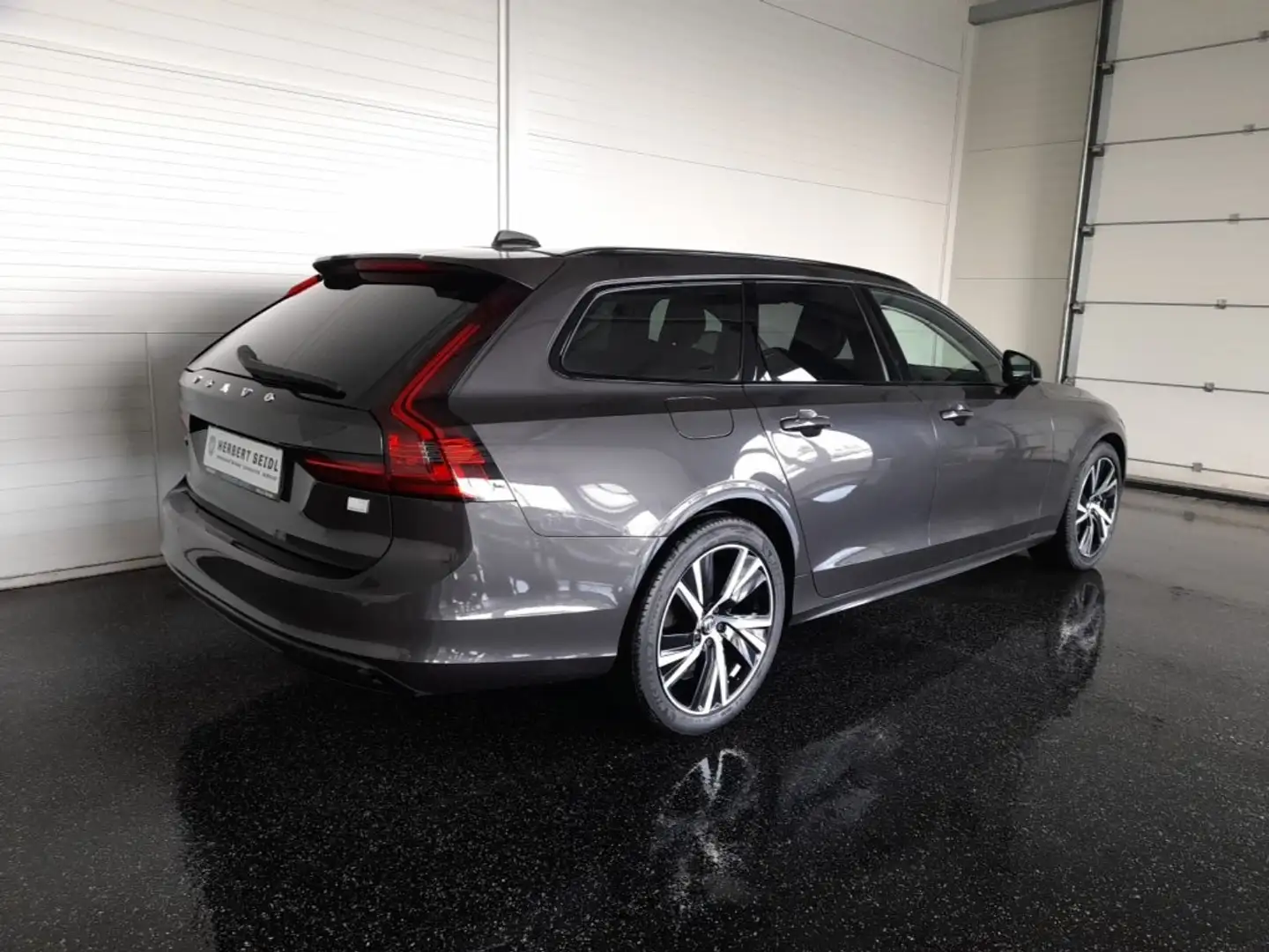 Volvo V90 T8 ULTIMATE DARK 4x4 PHEV Aut *VOLL LED / NAVI / ACC / AHV + 360° KAMERA / VOLLEDER + MEM. / ADAPT. LUFT-FW* Grau - 2