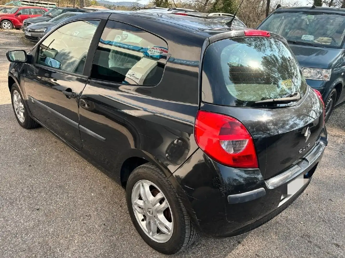 Renault Clio 1.2 16V 75 eco2 Rip Curl 2 Schwarz - 2