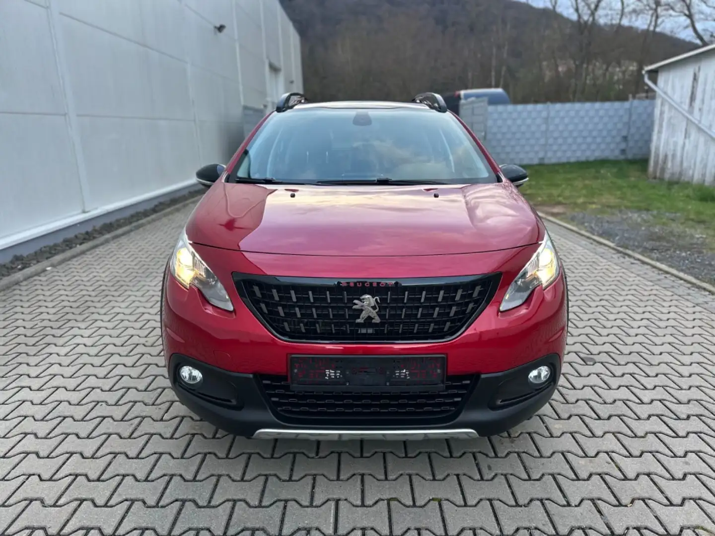 Peugeot 2008 GT-Line Edition * Panorama, Kamera * Red - 2