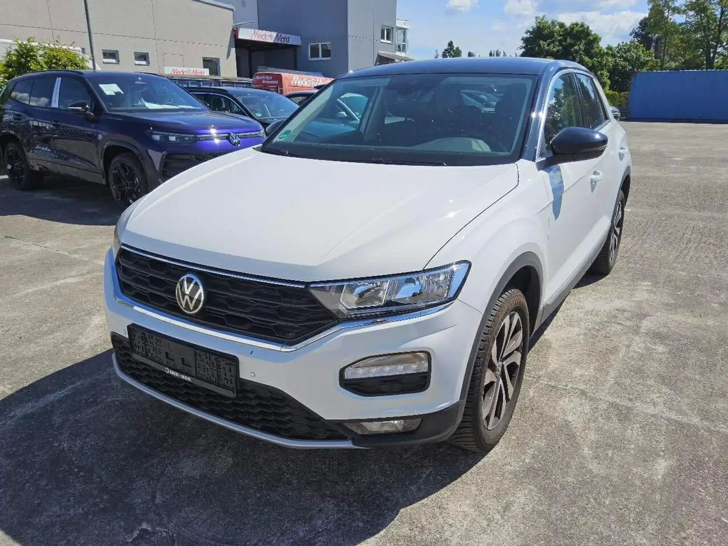 Volkswagen T-Roc 1.5 TSI Active Navi*PDC*DSG*LED*Carplay Weiß - 2