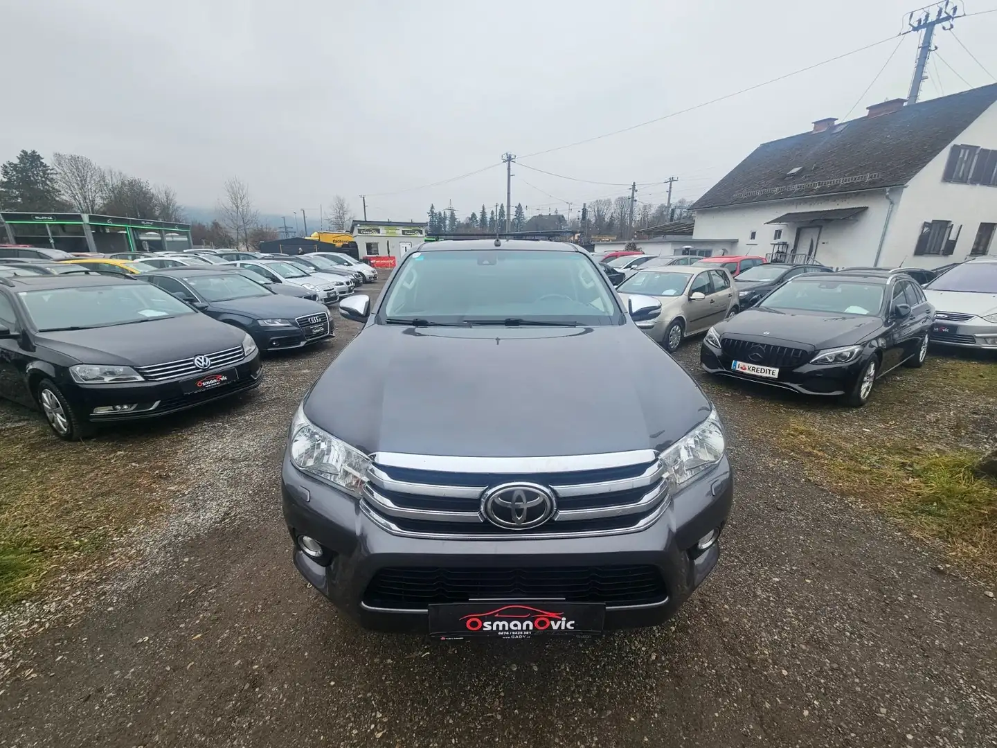 Toyota Hilux Hilux DK Active 4WD 2,4 D-4D Active Grau - 2