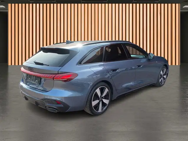Audi A5 view 4