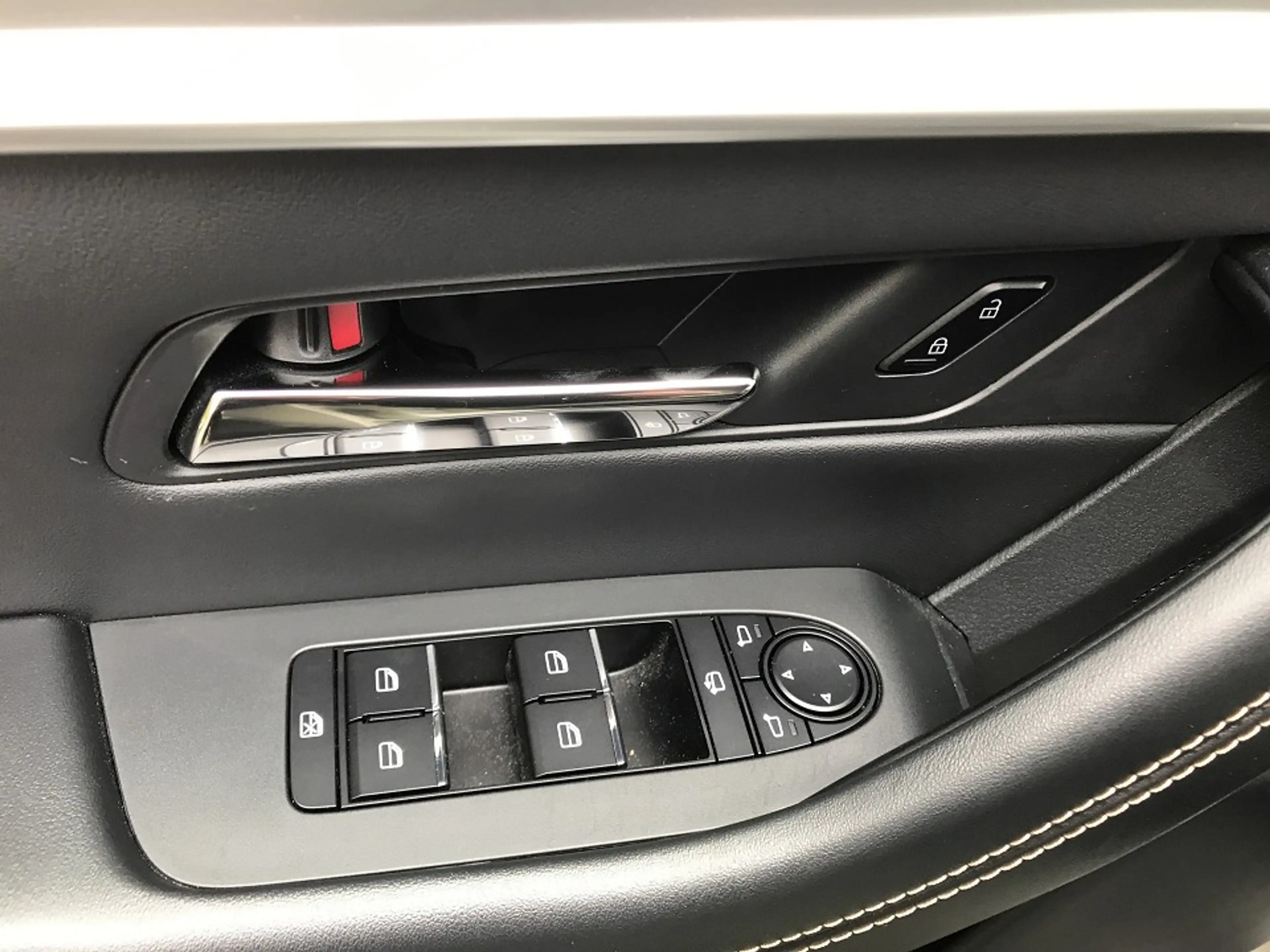 Mazda CX-60 2.5L PHEV e-SKYACTIV Homura Plus mit Anhängerkupp — photo 9