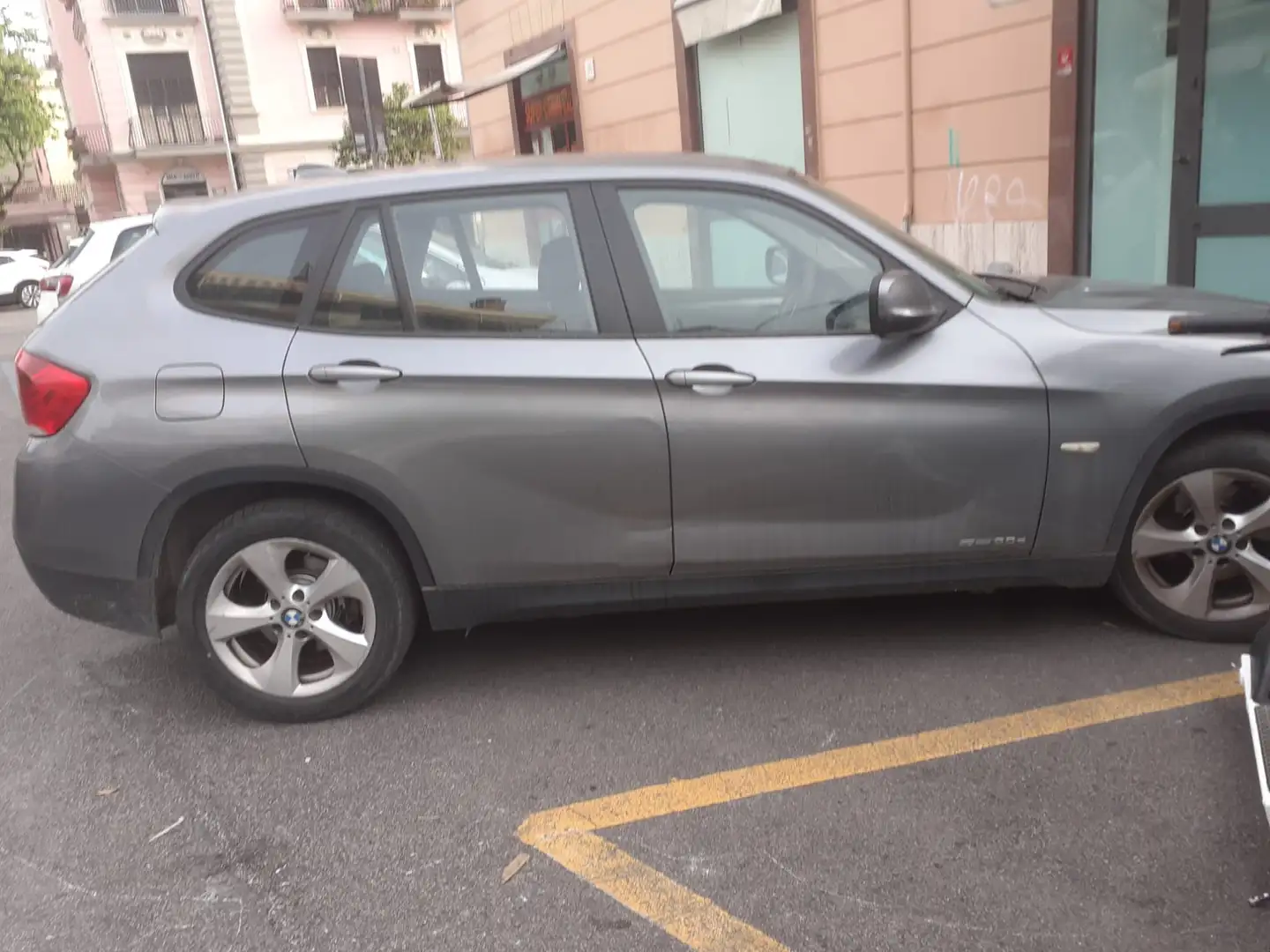 BMW X1 Efficient Dynamics Grigio - 2