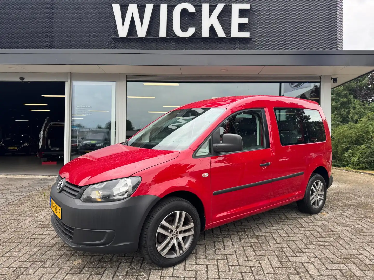 Volkswagen Caddy 1.2 TSI Comfortline Airco 5 persoons PDC 2015 Rood - 1