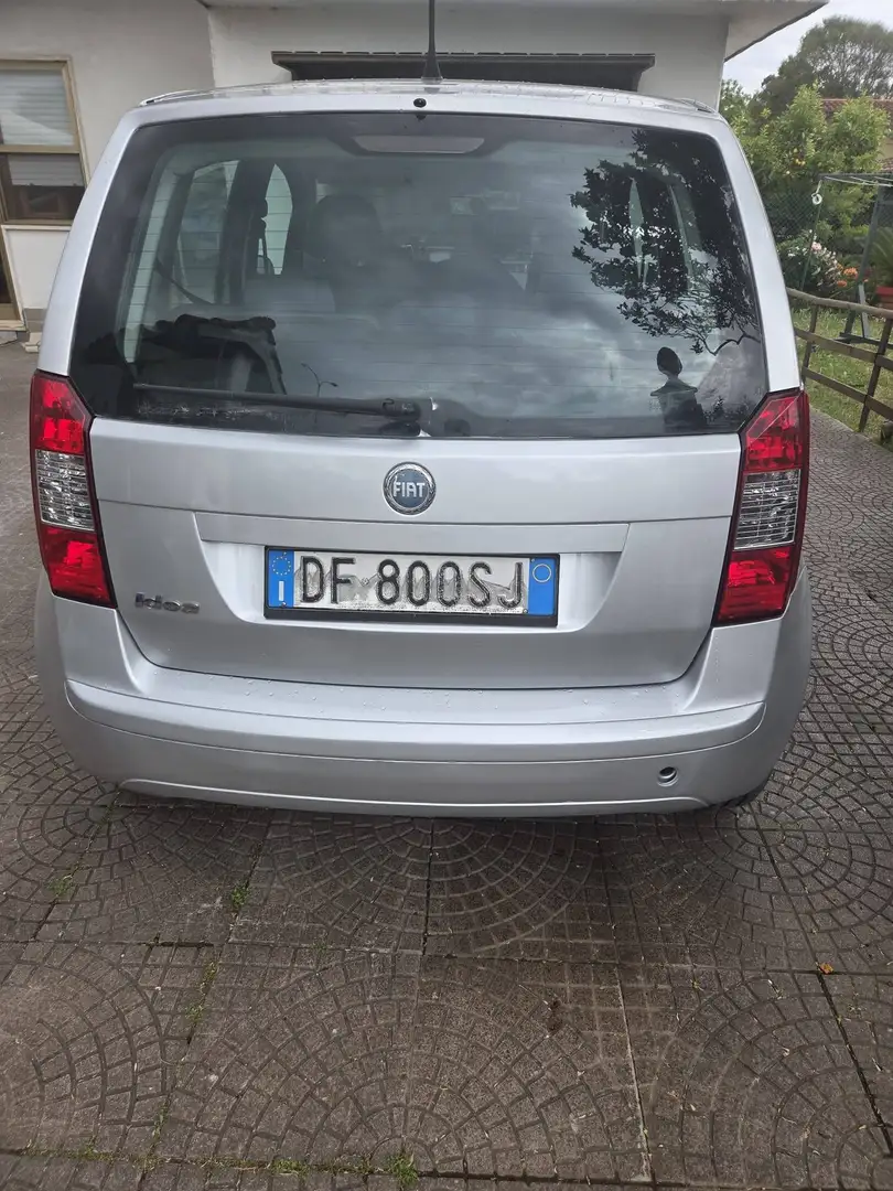Fiat Idea Idea 1.4 Active Silber - 2